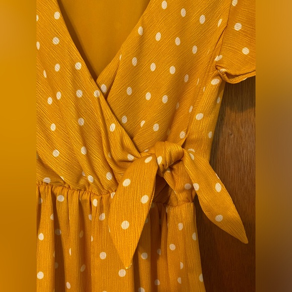 Nordstrom Yellow polka dot romper size S - Picture 2 of 5